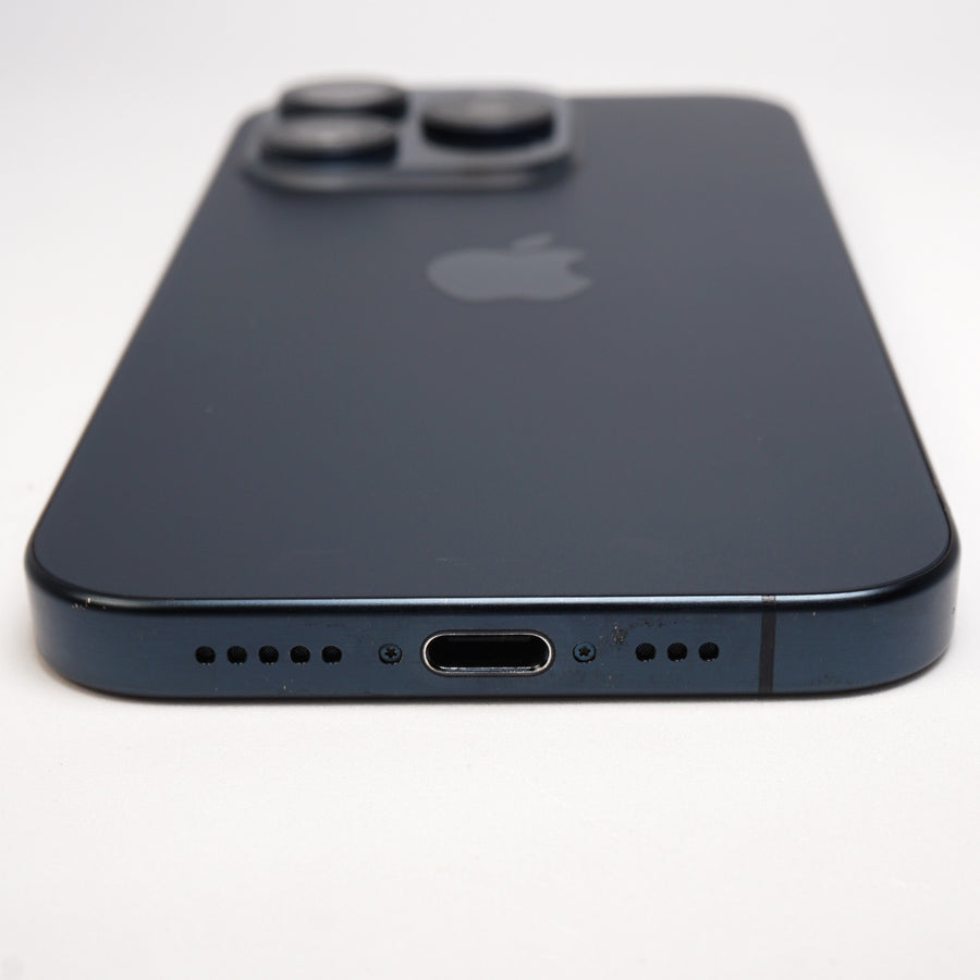 Close-up condition photograph of this exact iPhone